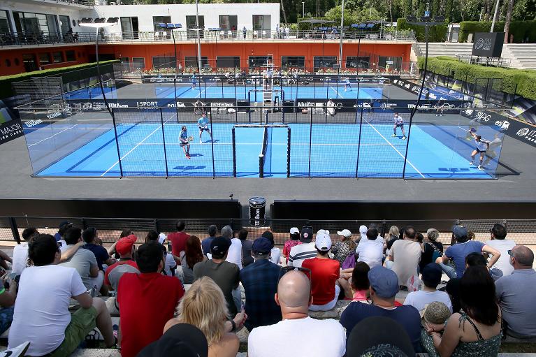 Fans watching the matches during the first edition of the BNL Italy Major Premier Padel (Foto Giampiero Sposito)